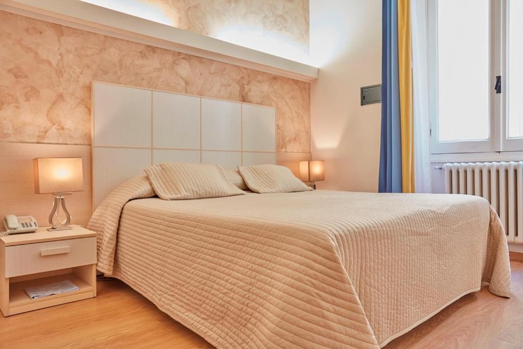 Albergo Celeste Сестри Леванте Екстериор снимка