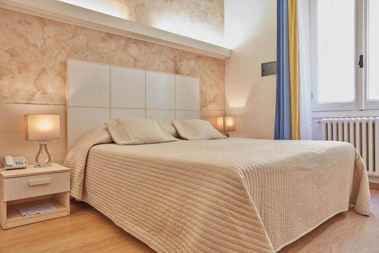 Albergo Celeste Сестри Леванте Екстериор снимка